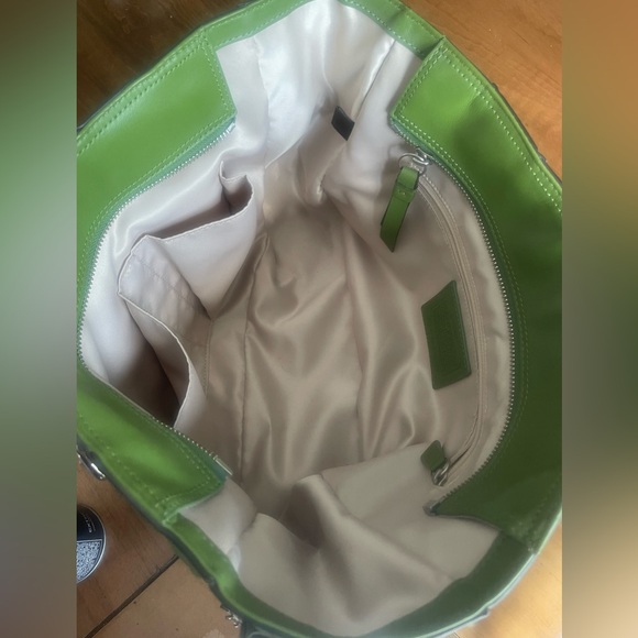 Sold -Green Coach leather purse - Picture 3 of 5